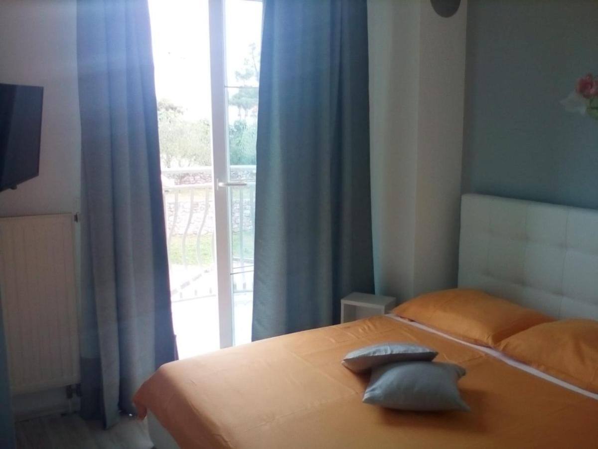Ana Rooms Krk Town Bagian luar foto