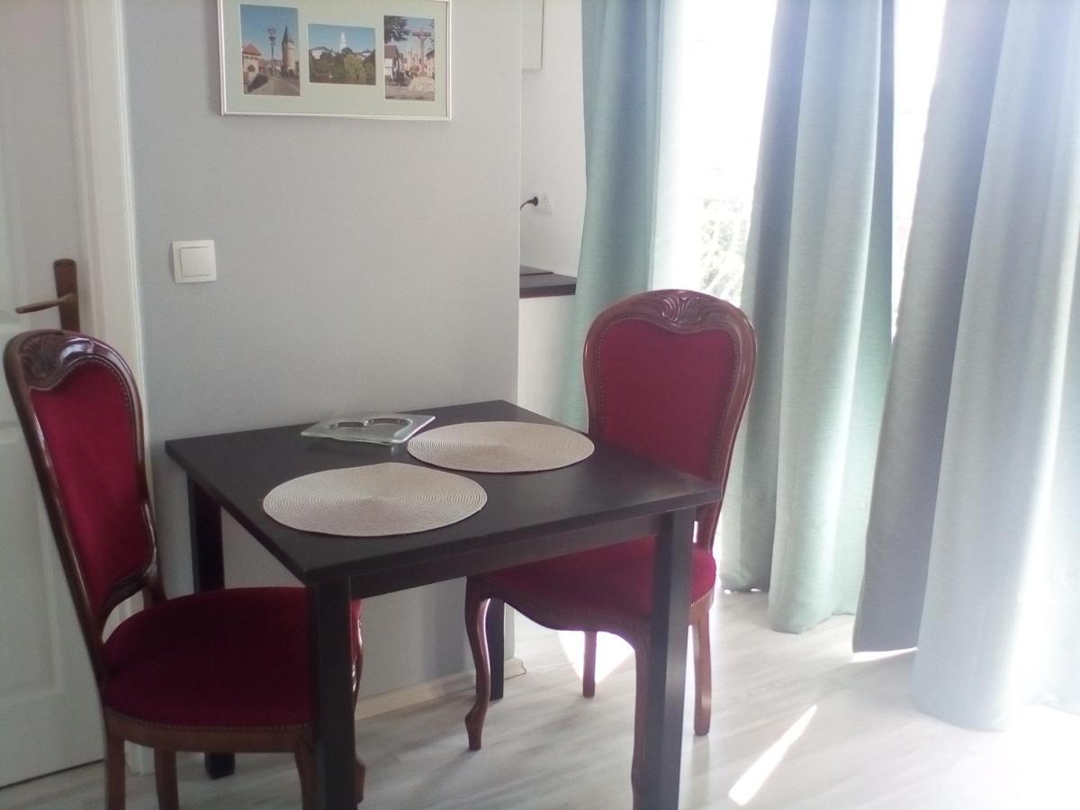 Ana Rooms Krk Town Bagian luar foto