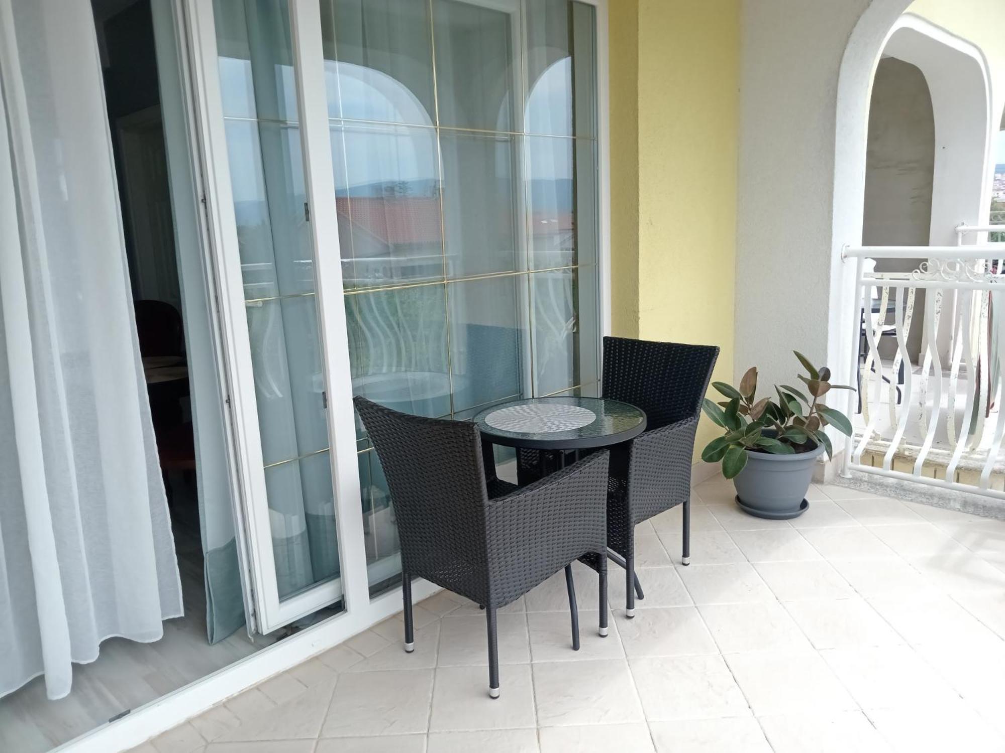 Ana Rooms Krk Town Bagian luar foto