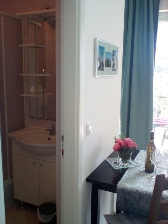 Ana Rooms Krk Town Bagian luar foto
